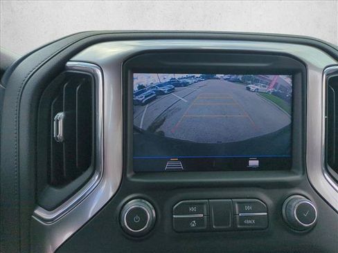 Used 2021 Chevrolet Silverado 1500 LT w/ Z71 Off-Road Package AWD/4WD image 13