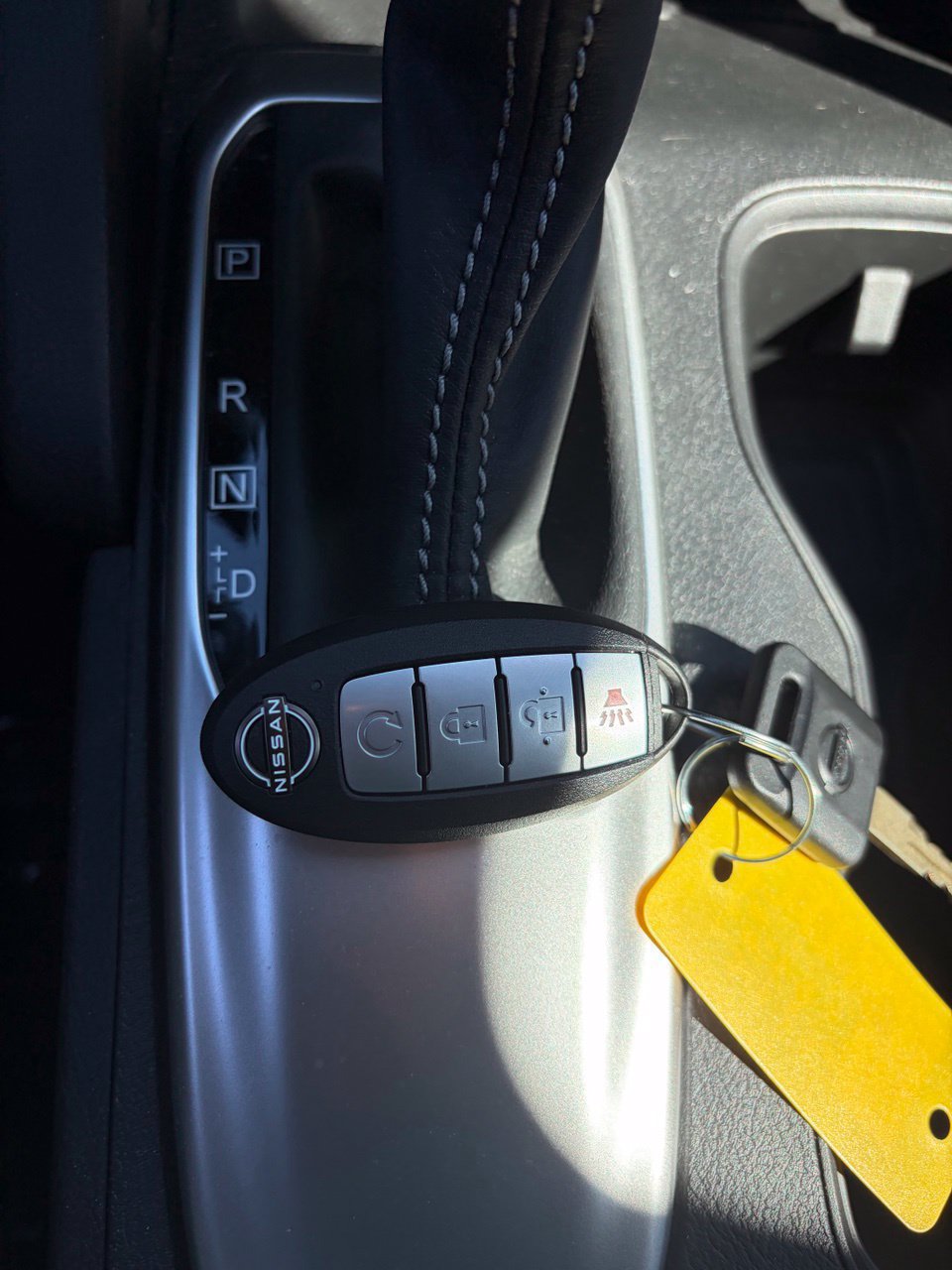 Used 2024 Nissan Frontier SV w/ SV Convenience Package RWD image 13