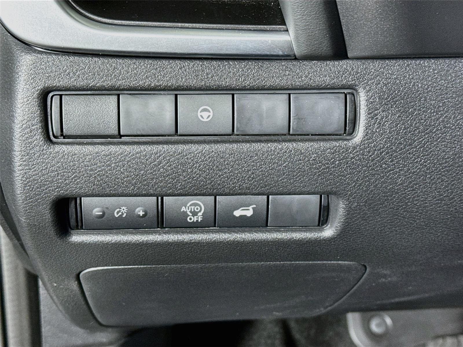 Certified 2026 Nissan Rogue SV FWD image 10