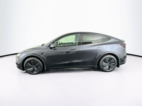 Used 2026 Tesla Model Y AWD image 4