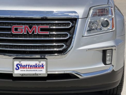 Used 2017 GMC Terrain SLE w/ Driver Alert Package I FWD image 8
