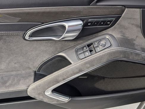 Used 2018 Porsche 911 Carrera GTS image 20