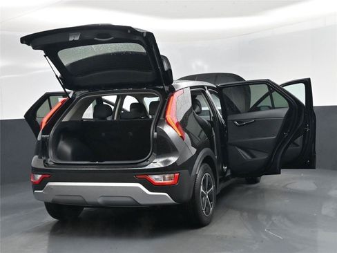 New 2026 Kia Niro LX image 28