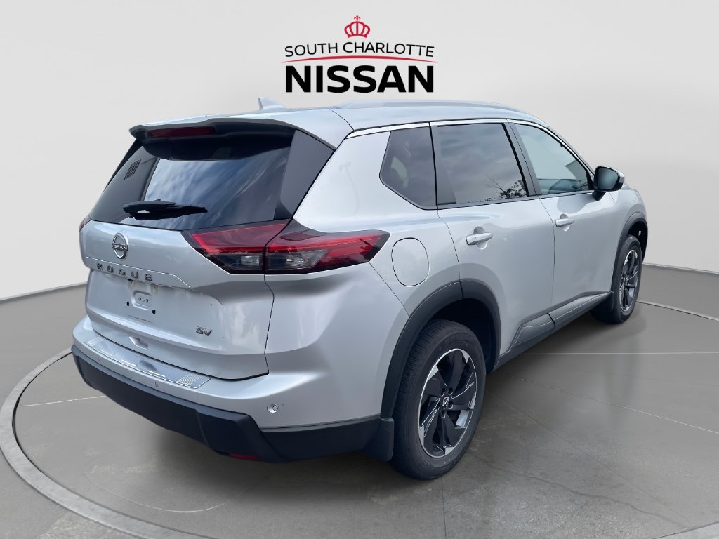 Used 2024 Nissan Rogue SV w/ SV Premium Package FWD image 6