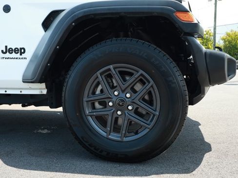 Certified 2024 Jeep Wrangler Unlimited Sport AWD/4WD image 5