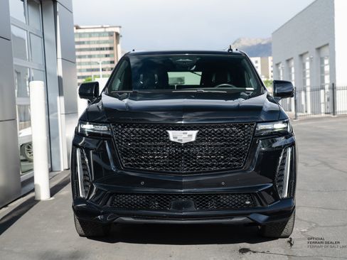 Used 2023 Cadillac Escalade V w/ LPO, ONYX Package AWD/4WD image 2