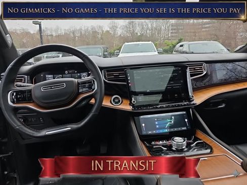 Used 2022 Jeep Grand Wagoneer Series III w/ Flexible Seating Group AWD/4WD image 8