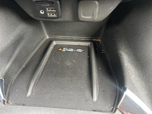 Used 2023 Chevrolet Traverse RS image 15