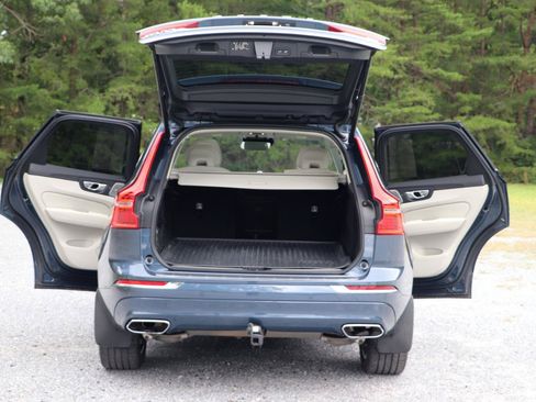 Used 2021 Volvo XC60 T8 Inscription w/ Protection Package Premier AWD/4WD image 8