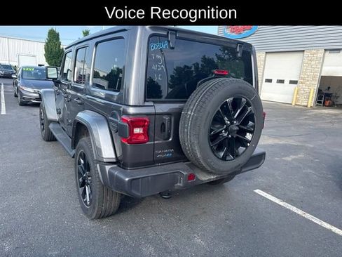 Used 2025 Jeep Wrangler Unlimited Sahara AWD/4WD image 8