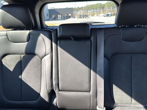 New 2025 Jeep Grand Cherokee Altitude image 22