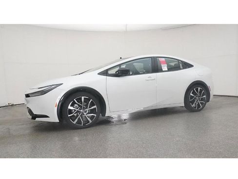New 2026 Toyota Prius Plug-In Hybrid FWD image 19