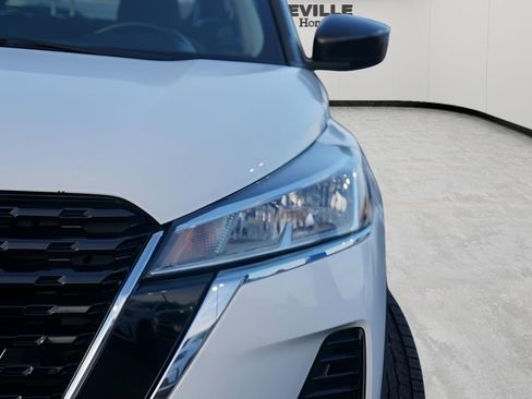 Used 2021 Nissan Kicks S FWD image 5