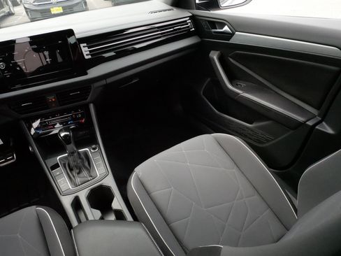 Used 2025 Volkswagen Jetta Sport FWD image 11
