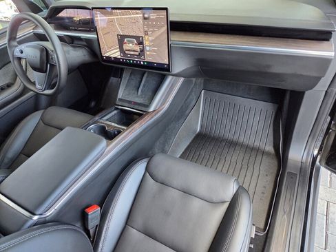Used 2024 Tesla Model X AWD/4WD image 20