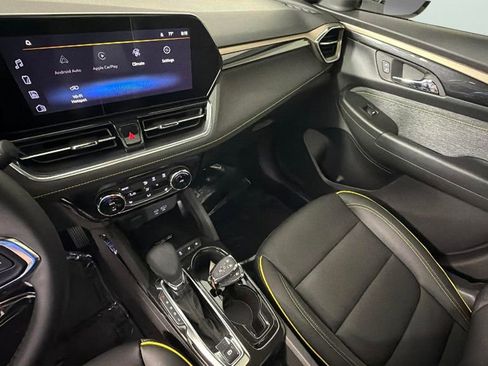 Used 2025 Chevrolet TrailBlazer ACTIV w/ Convenience Package FWD image 20