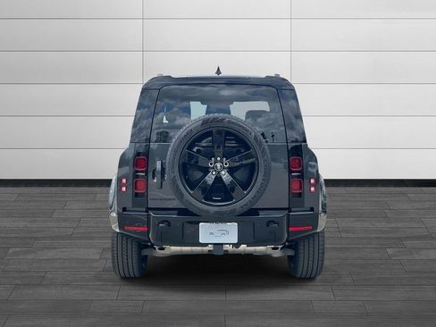 Certified 2024 Land Rover Defender 90 X-Dynamic SE AWD/4WD image 4