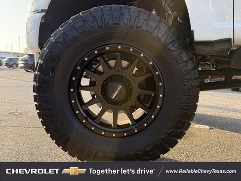 Used 2024 Ford F250 Platinum AWD/4WD image 10