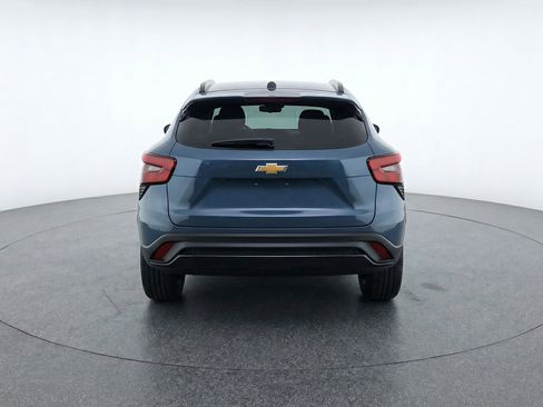 Used 2025 Chevrolet Trax LT image 7