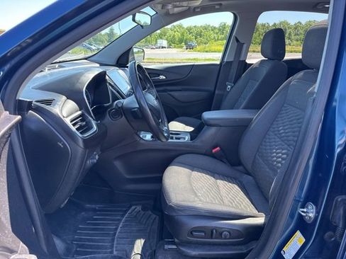 Used 2019 Chevrolet Equinox LT w/ Sun & Navigation Package AWD/4WD image 10