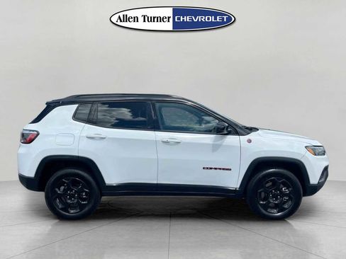 Used 2023 Jeep Compass Trailhawk AWD/4WD image 3