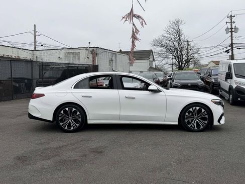 Used 2025 Mercedes-Benz E 350 4MATIC Sedan image 8
