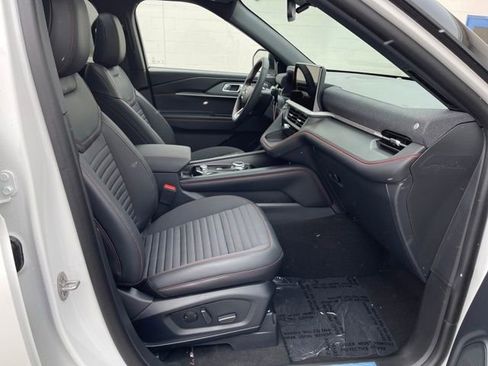 New 2026 Ford Explorer ST-Line w/ ST-Line Street Pack AWD/4WD image 40