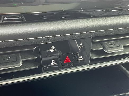 New 2026 Volkswagen Atlas SEL Premium R-Line AWD/4WD image 17
