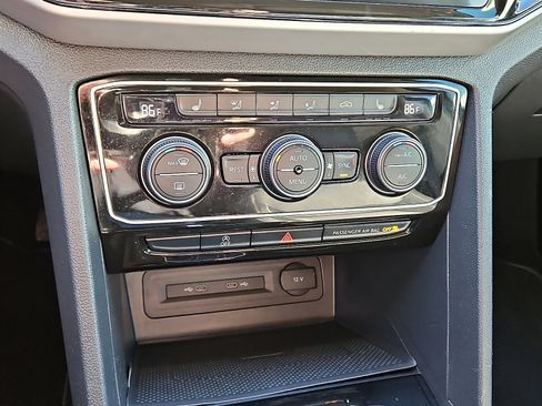 Certified 2023 Volkswagen Atlas SE image 15