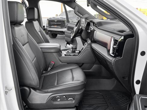 Used 2025 GMC Sierra 1500 Denali image 21