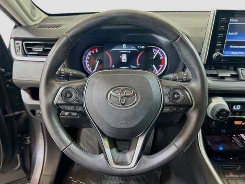 Used 2019 Toyota RAV4 Limited w/ Advanced Technology Package FWD image 9