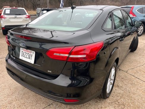 Used 2015 Ford Focus SE FWD image 7