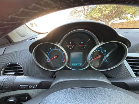 Used 2013 Chevrolet Cruze LT image 23