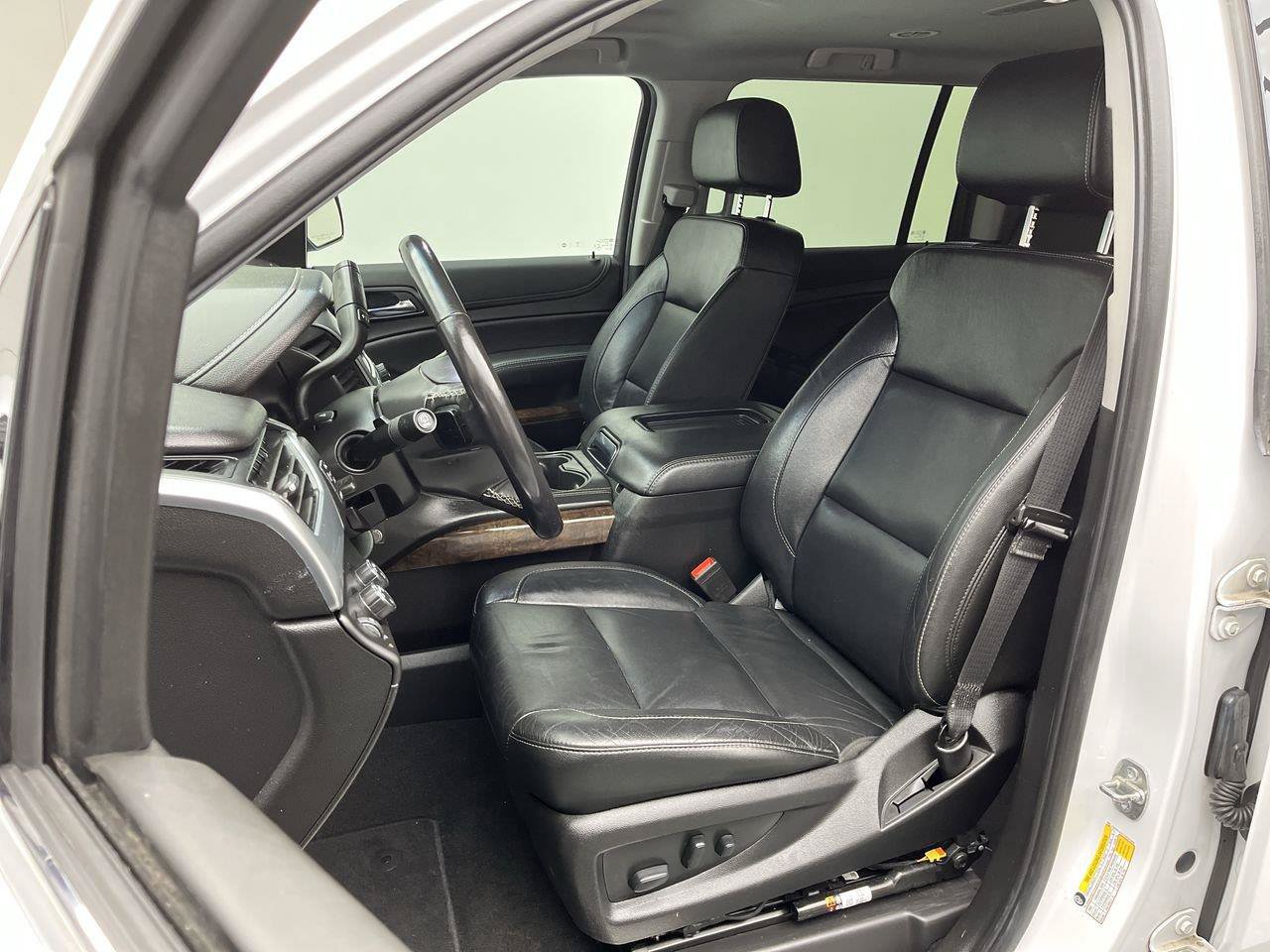 Used 2020 Chevrolet Suburban LT AWD/4WD image 8