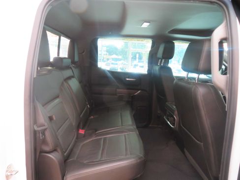 Used 2019 GMC Sierra 1500 Denali w/ Denali Ultimate Package AWD/4WD image 23