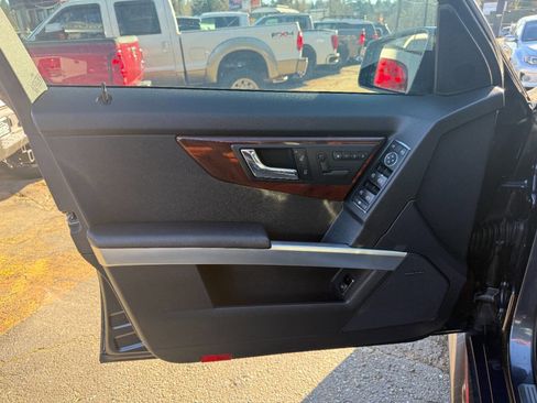 Used 2010 Mercedes-Benz GLK 350 2WD image 15