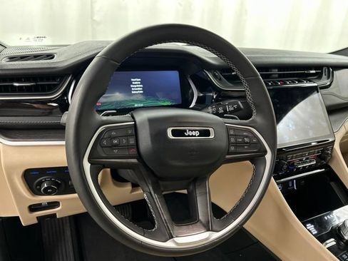 Used 2023 Jeep Grand Cherokee 4WD 4xe image 8
