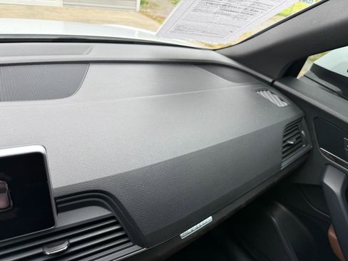 Used 2019 Audi Q5 2.0T Premium Plus w/ Premium Plus Package image 43