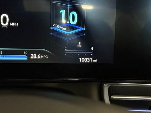 New 2025 Hyundai Elantra SEL image 19