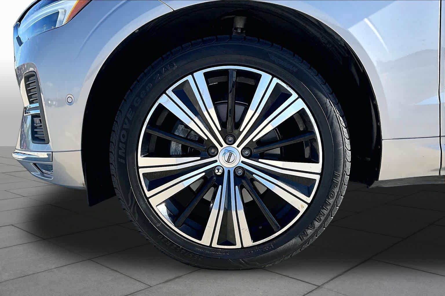 Used 2022 Volvo XC60 B5 Inscription w/ Advanced Package FWD image 11