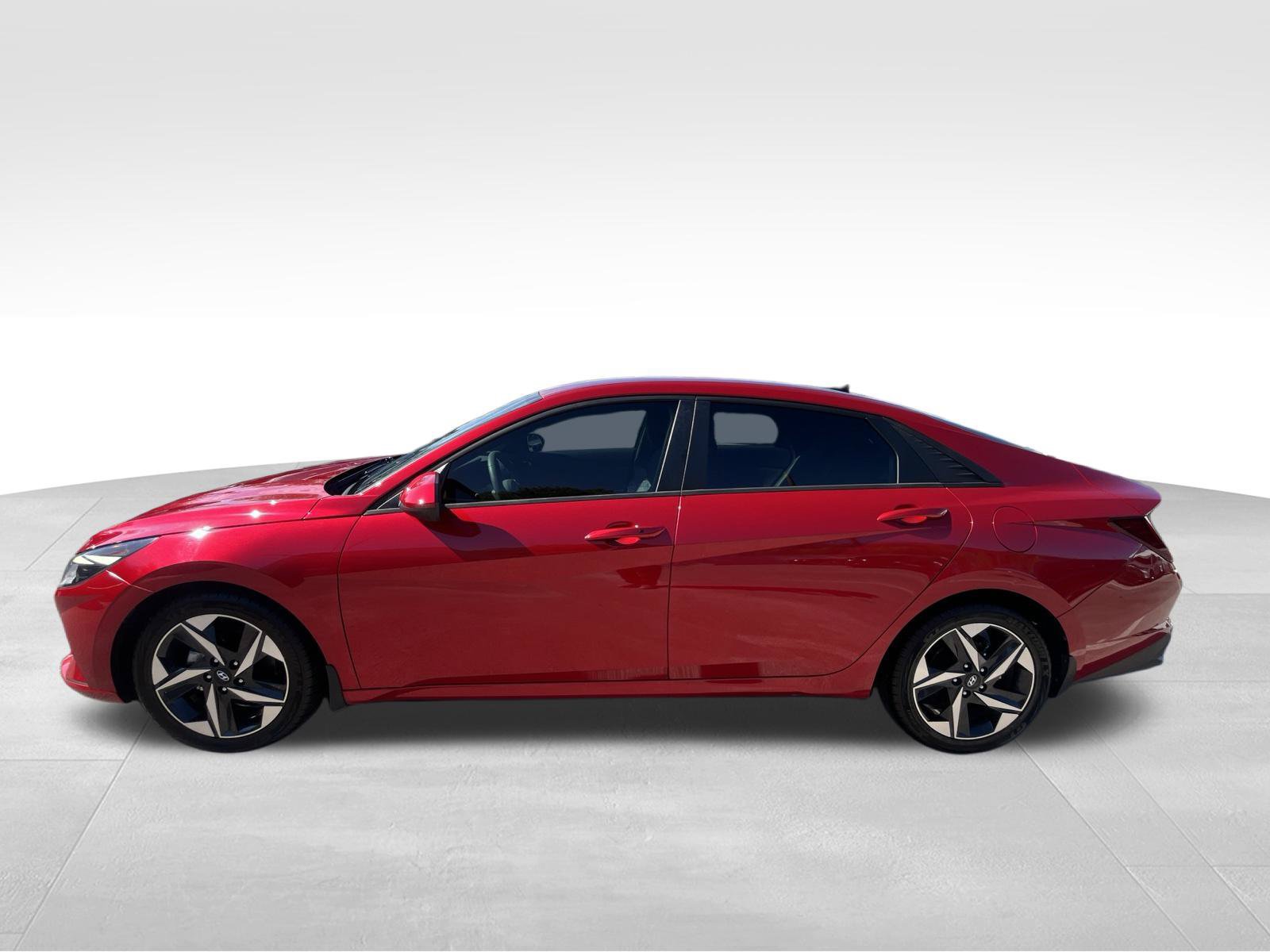 Used 2023 Hyundai Elantra SEL w/ Convenience Package FWD image 8