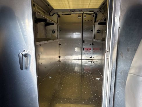 New 2025 Chevrolet Express 3500 w/ Power Convenience Package image 10