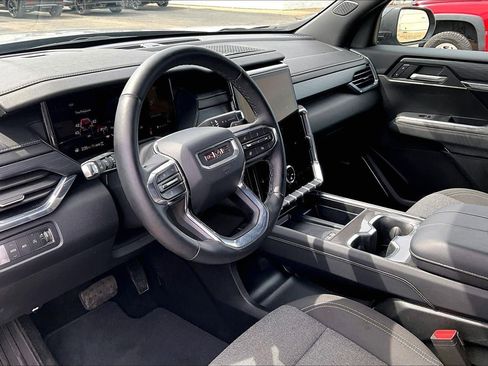 Used 2025 GMC Acadia Elevation AWD/4WD image 15