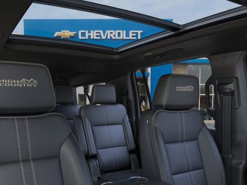 New 2026 Chevrolet Suburban High Country AWD/4WD image 24