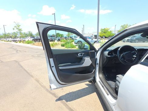 Used 2022 Polestar Polestar 2 w/ Performance Package AWD/4WD image 9