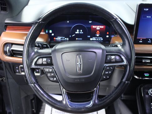 Used 2022 Lincoln Nautilus Reserve w/ Equipment Group 201A AWD/4WD image 17