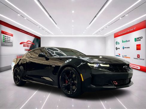 Used 2021 Chevrolet Camaro LT image 2