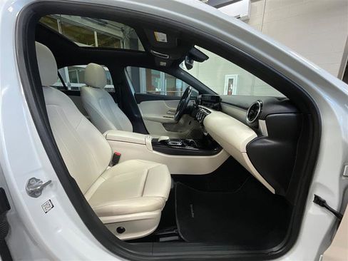 Used 2020 Mercedes-Benz A 220 4MATIC image 28