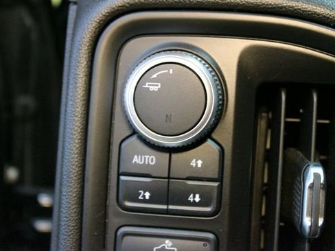 Used 2019 GMC Sierra 1500 4x4 Crew Cab w/ Convenience Package image 18