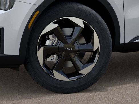 New 2026 Kia Sorento EX AWD/4WD image 9